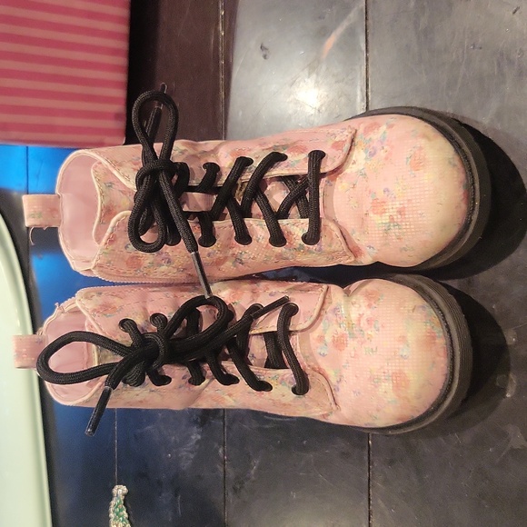 Girl Boots - Picture 2 of 5